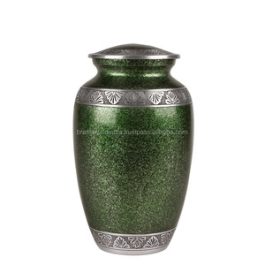 Royal Green American Style Cremation Urn Brassworld Suministros funerarios de la India - Product Image 1