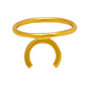 Bague en argent sterling 925 simple faite à la main de créateur plaqué or bijoux bague unique bague à la mode pour anniversaire de cadeau de mariage. - Product Image 1