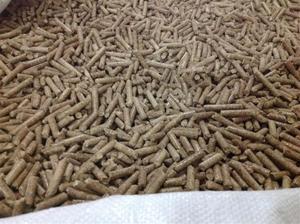 Aserrín de pino vietnamita y pellets de madera prensada para afeitar - Product Image 4