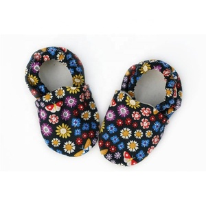 100% bottines en coton biologique pour bébé unisexe garçon et fille, bottines lavables de haute qualité provenant des principaux grossistes indiens - Product Image 1