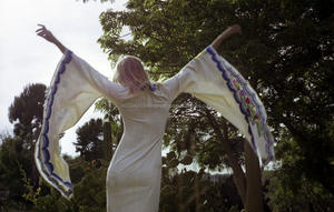 Vestido de verano de estilo europeo con manga acampanada para mujer, caftán bohemio, bordado de belleza atemporal, perfecto para vacaciones, 2019 - Product Image 4