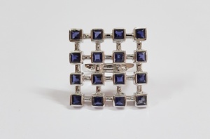 Bague de fiançailles et d'anniversaire élégante en argent sterling 925 avec iolite, sertie en grappe carrée tendance, plaquée rhodium - Product Image 4