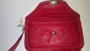 กระเป๋าสตางค์หนังลายนูนสไตล์โมร็อกโกและกระเป๋าคล้องข้อมือ - Product Image 2