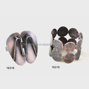 Servilletero de metal con chanclas para bodas, cenas, comedores, reuniones familiares y ocasiones especiales - Product Image 1