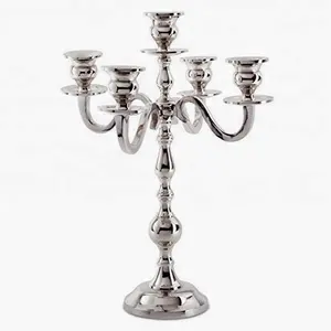 क्रिसमस पांच हाथ candelabra पांच हल्के चांदी लोहे फांसी candelabra त्रिकोण डिजाइन सिरेमिक शंकु मोमबत्ती धारक