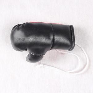 Guantes de boxeo para llavero, saco de boxeo negro y rojo con logo personalizado - Product Image 2