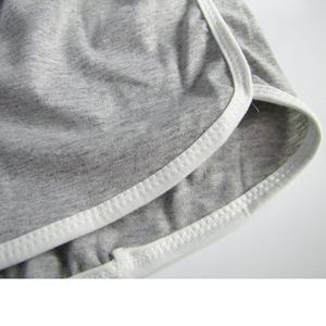 Pantalones cortos personalizados para mujer, de alta calidad, color gris - Product Image 4