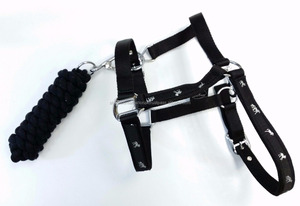 Shemax International Equestrian - Cabestro de Nailon para Caballo con Estampado Ecuestre, Acolchado de Nubuck, Totalmente Ajustable, Negro SI-0866, Hecho en Pakistán - Product Image 2