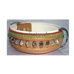 Collier de chien en cuir de couleur café de luxe avec décoration de rivet prêt pour l'exportation en vrac laisse pour animaux de compagnie de qualité supérieure - Product Image 1