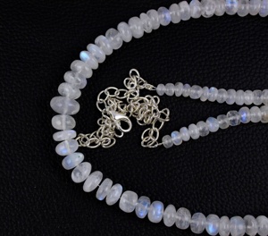 สร้อยปรับได้สีรุ้งประดับพลอยสีฟ้าใส - Product Image 2