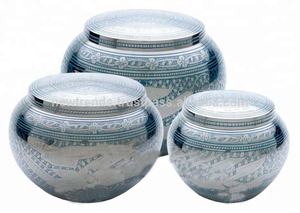 Urnes pour animaux de compagnie en laiton patte fini urnes funéraires faites à la main pour les cérémonies funéraires d'animaux de compagnie urnes de crémation de qualité supérieure - Product Image 6