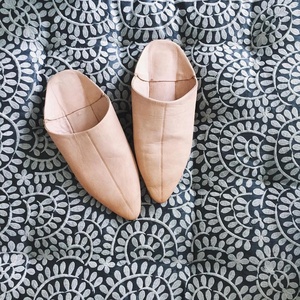 GORGEOS Chaussures babouches pour femmes en cuir véritable faites à la main, mode printemps/été, usage quotidien, par MADE in MOROCCO - Product Image 1