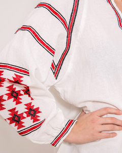 Blusa Bordada Romena Étnica Vintage, 100% Algodón, Estilo Único, Diseño Romeno - Product Image 2