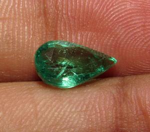 Esmeralda de Zambia Natural de buena calidad Corte de Rosa Forma de pera Azul Verde Cabujón Cuenta Corazón Collar redondo Piedras preciosas sueltas - Product Image 5