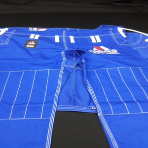 Traje de Entrenamiento de Jiu Jitsu Brasileño y MMA, Personalizable, Blanco con Bordado Azul, Algodón Ligero de 380g, Ropa Deportiva OEM - Product Image 3
