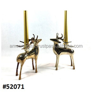 Juego de 2 portavelas de ciervo de metal Diseño elegante Mesa Acabado brillante Portavelas - Product Image 1