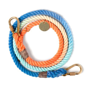 Accessoires de luxe personnalisés pour animaux de compagnie Ensemble de colliers en laisse pour chien Boucle en métal Ruban Matériau en cuir de qualité Logo - Product Image 2