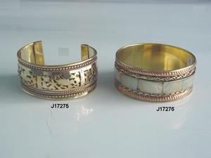 กำไลทองเหลืองขัดเงาพร้อมลวดลายชุดกำไลโลหะทองเหลือง3ชิ้นกำไลโลหะทองเหลือง - Product Image 4