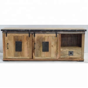 ตู้วางทีวีไม้มะม่วงแท้สไตล์อินดัสเทรียลทันสมัย พร้อมบานเลื่อนและลิ้นชักไม้ ดีไซน์โดดเด่น เหมาะสำหรับบ้านพักตากอากาศหรือวิลล่า - Product Image 2