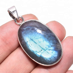 Gema labradorita de juego de fuego para mujer, colgante ovalado personalizado, Plata de Ley 925 sólida, joyería hecha a mano - Product Image 6