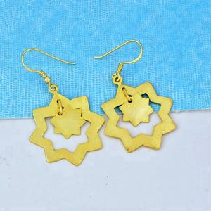 Pendientes colgantes de estrella doble de primavera chapados en oro hechos a mano de Plata de Ley 925, proveedor de joyería al por mayor, Casa De Plata - Product Image 3