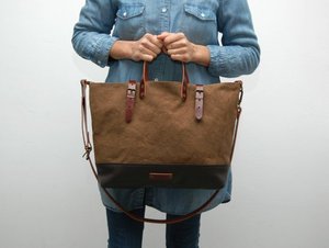 Sac en toile cirée avec poignées et fermetures en cuir de vachette 100%, couleur snuff, options multicolores, modèle LHB-0065 - Transport facile et pratique - Product Image 2