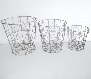 Panier à fruits rond décoratif en fer avec poignée - Product Image 4