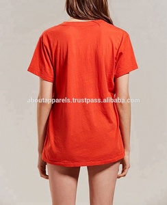 Venta al por mayor personalizado elegante mujer camiseta Casual Floral patrón bordado botón más opción de tamaño Opciones de impresión a granel - Product Image 4