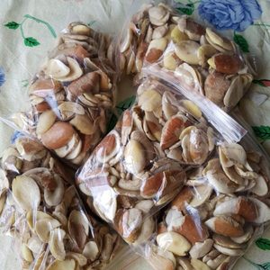 Nueva cosecha de grado premium nueces de pacana secas crudas 10kg cartón marca OEM de la fábrica de Sudáfrica - Product Image 1
