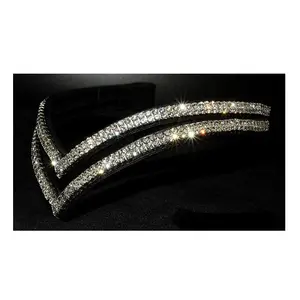 Banda para cejas de caballo con productos de caballo elegantes ostentosos - Product Image 1