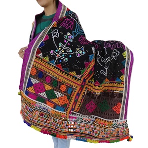 Venta al por mayor antiguo hecho a mano gitana de lana rabari chal Manta - Product Image 1
