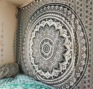 Ombre mandala hoja de cama tapiz de pared mandala tapices de pared de mandala arte - Product Image 1