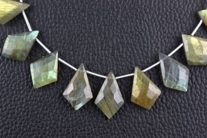 Labradorita Natural facetado diseñador forma azul Flash Briolette cuentas hacer joyería hecha a mano al por mayor - Product Image 3