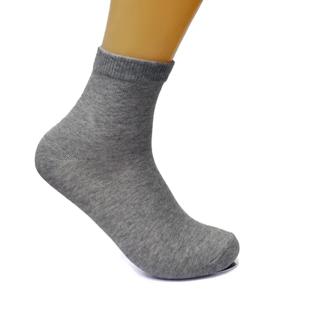 Son stok varış moda tasarım en çok satan en OEM marka açık gri renk bayanlar pamuk çorap toplu fiyata