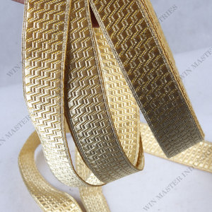 ชุดถักผ้าลูกไม้สีทองลูกไม้ถักสีทอง - Product Image 1