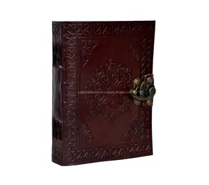 Conception celtique faite à la main en cuir véritable usiné belles Pages vierges Journal Journal carnet de croquis livre avec serrure C en laiton Antique - Product Image 1