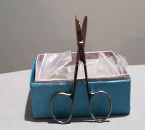 Precios baratos Tijeras de puntada Tijeras de cirugía Tijeras de corte Metal OEM Caja de acero personalizada Logotipo - Product Image 4