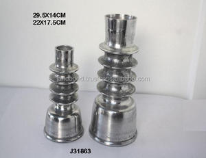 Candelabros de aluminio de alta calidad con vástago de tres neumáticos y acabado de pulido de espejo decoración del hogar portavelas decoración festiva - Product Image 2