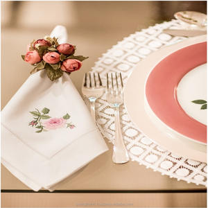 Serviette de table en lin de haute qualité avec broderie de papillon bleu, point de feston, pour la maison, l'hôtel, le restaurant - Product Image 3