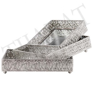 Plateau de service décoratif en fer de forme moderne et élégante pour la décoration de table à manger de mariage avec logo personnalisé - Product Image 4