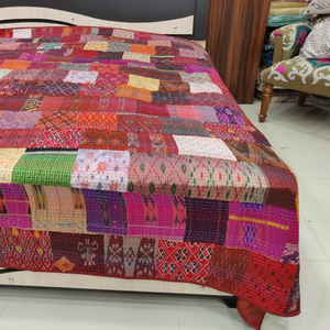 Sábana Plana de Seda Kantha de Calidad Patola, Cubrecama Desechable con Diseño de Patchwork, 200 Hilos, Estilo Art Deco para Uso en Hoteles - Product Image 1
