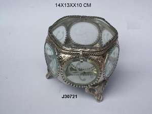 Boîte rectangulaire en verre et laiton avec pieds fœtaux avec raccords en laiton finition nickel Boîtes à bijoux Organisateur pour femme Cadeaux - Product Image 6