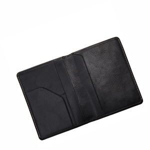 Porte-cartes de blocage RFID en cuir de voyage pour passeports et autres documents importants - Product Image 6