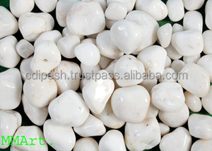 Piedra pulida de guijarros de mármol y cuarzo blanco natural para paisajismo y decoración al aire libre - Product Image 5