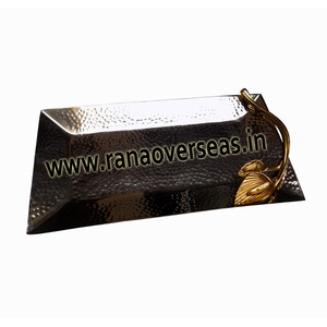 Aluminium Serving Tray With Hammered Design and Leaf Handle in Rectangular Shape for Home - Product Image 2