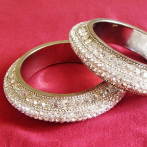 Silver Lac Crystal Brazaletes de moda para damas - Product Image 1