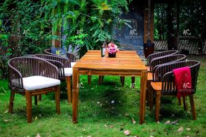 Table en bois d'acacia Chaise de salle à manger en poly rotin Mobilier de jardin d'extérieur en aluminium et plastique résistant aux intempéries pour patio, parc et jardin - Product Image 2