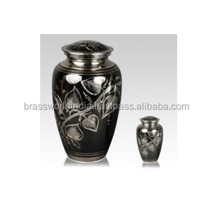 Urna de cremación para adultos con hojas de latón negro de estilo americano Brassworld India's Wooden-Metal Keepsake Funeral Supplies - Product Image 1
