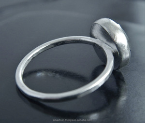 Hermoso anillo de piedras preciosas de labradorita de plata de ley 925 hecho a mano, anillo de piedras preciosas de labradorita Natural de forma redonda, regalo para ella - Product Image 2