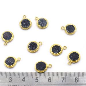 Colgante de Plata de Ley 925 con Bisel Chapado en Oro de 14k y Druzy Negro Redondo, Joyería Hecha a Mano - Product Image 4